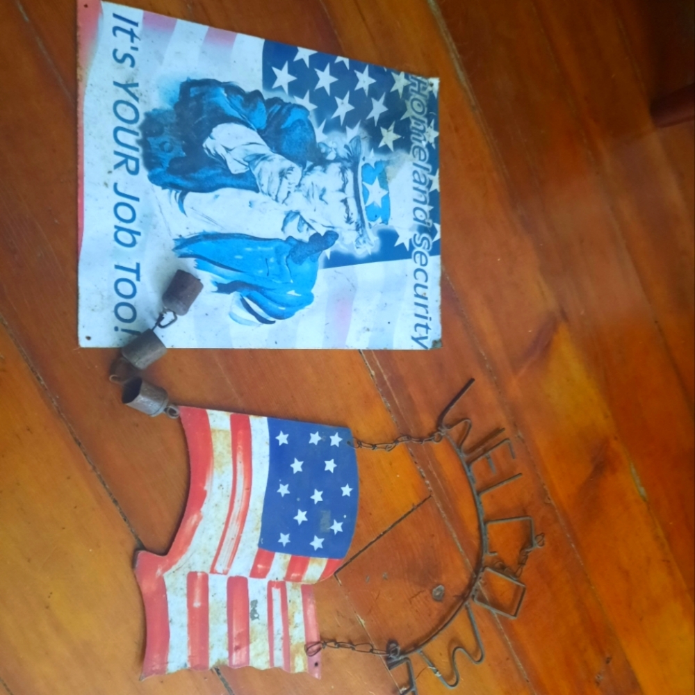 Americana metal sign decor
